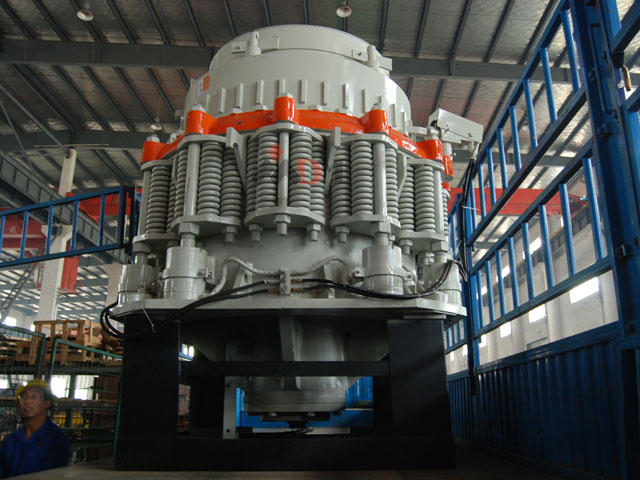 2018年5月30日圓錐破碎機(jī)發(fā)貨廣東