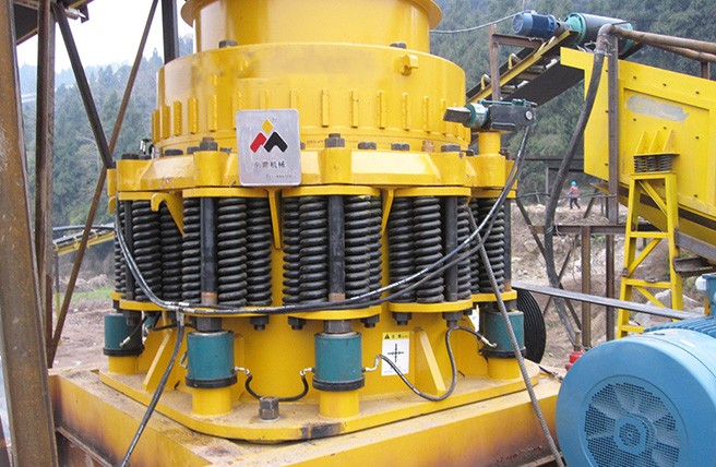 【金屬礦】四川時產300噸金屬礦破碎成套設備