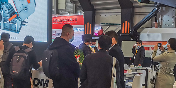 【直擊現(xiàn)場(chǎng)·開(kāi)展第三天】精彩繼續(xù)！360°展示東蒙E6.530展臺(tái)盛況，聚焦baumaCHINA2020現(xiàn)場(chǎng)搶先看！