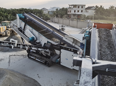 【東蒙案例】海南顎、錐、篩移動(dòng)站破碎生產(chǎn)線火熱投產(chǎn)！