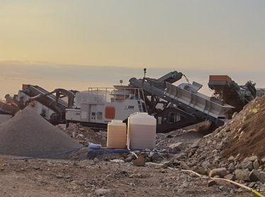 【東蒙案例】海南顎、錐、篩移動(dòng)站破碎生產(chǎn)線火熱投產(chǎn)！